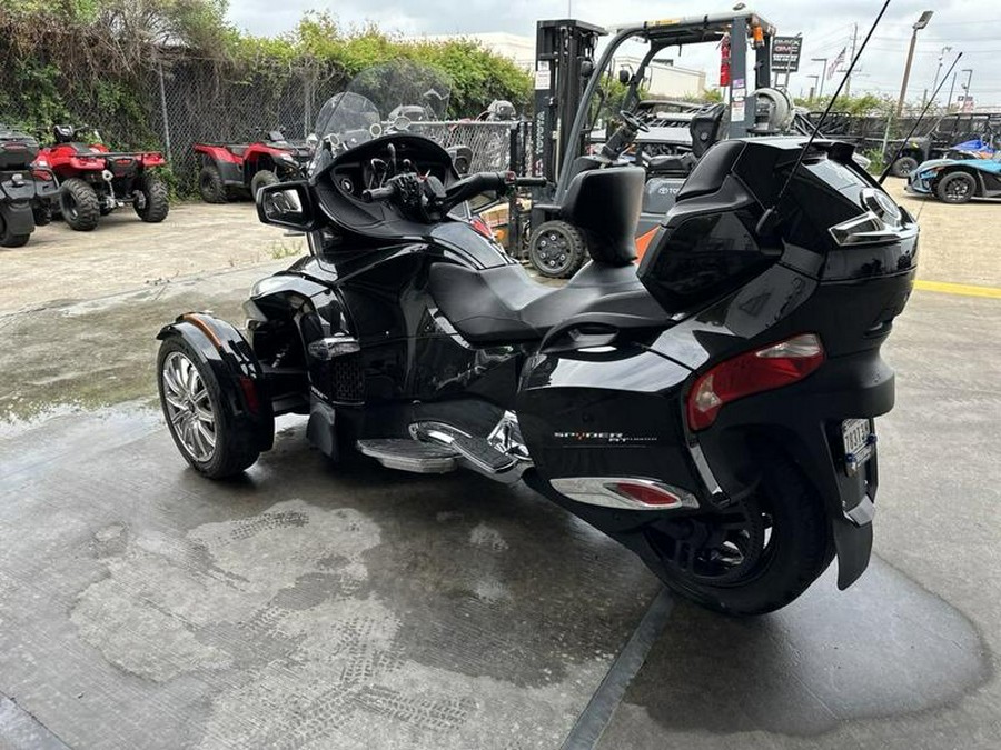 2016 Can-Am® Spyder® RT-S 6-Speed Manual (SM6)