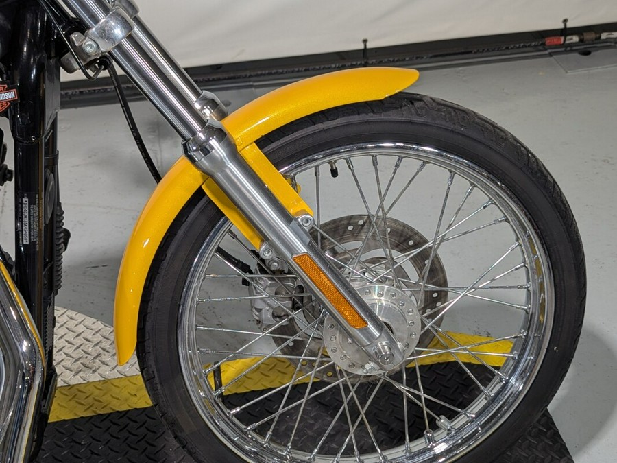2005 Harley-Davidson® Sportster® 883 Custom Yellow Pearl