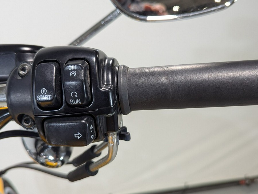 2005 Harley-Davidson® Sportster® 883 Custom Yellow Pearl