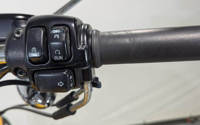 2005 Harley-Davidson® Sportster® 883 Custom Yellow Pearl