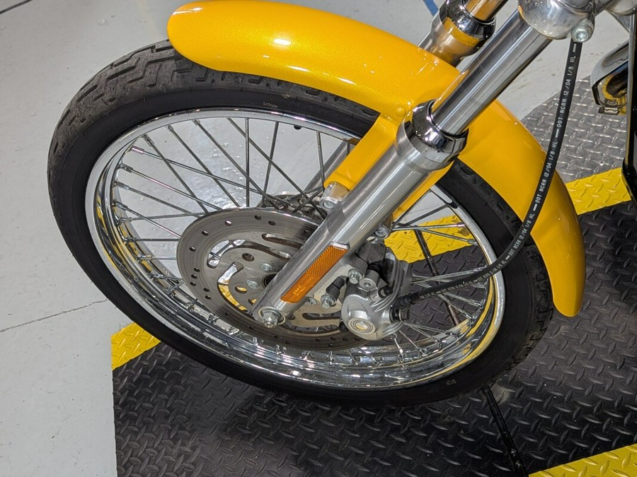 2005 Harley-Davidson® Sportster® 883 Custom Yellow Pearl