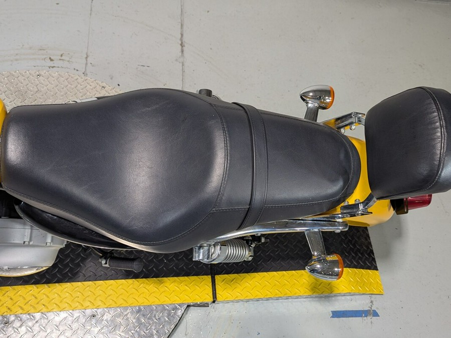2005 Harley-Davidson® Sportster® 883 Custom Yellow Pearl