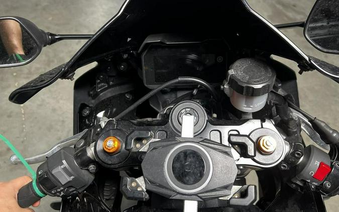 2025 Yamaha YZF-R7