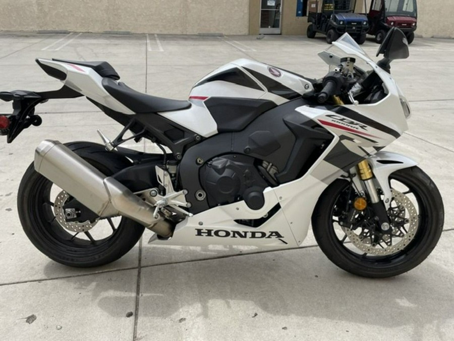 2026 Honda® CBR1000RR ABS