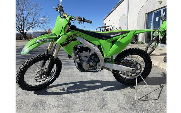 2021 Kawasaki KX250 Review (16 Fast Facts From Glen Helen + Perris)