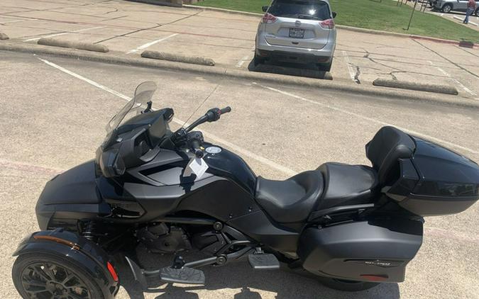 2025 Can-Am Spyder F3 Limited Dark Wheels