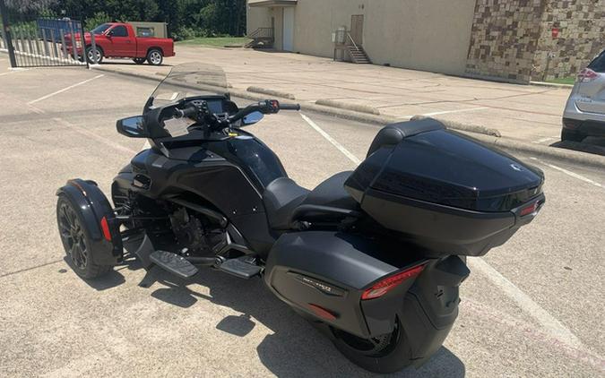 2025 Can-Am Spyder F3 Limited Dark Wheels