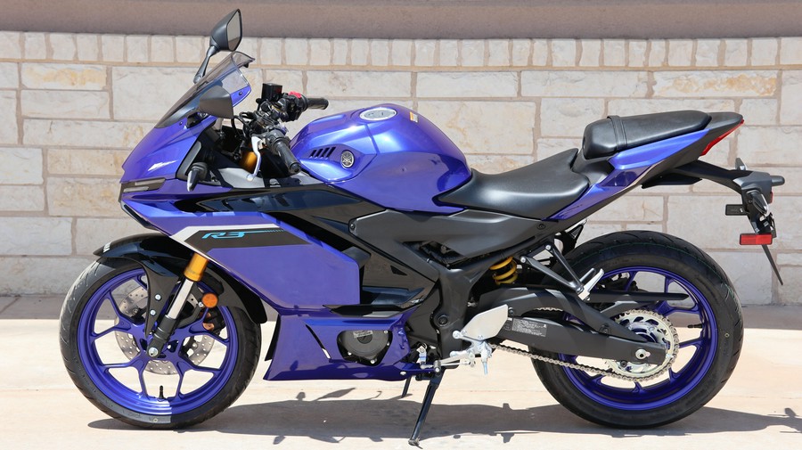2026 YAMAHA YZFR3 ABS