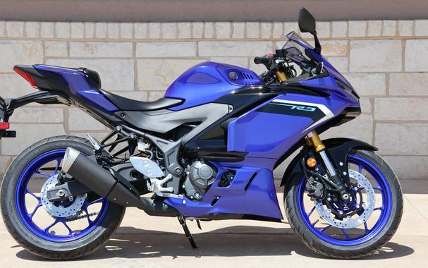 2026 YAMAHA YZFR3 ABS