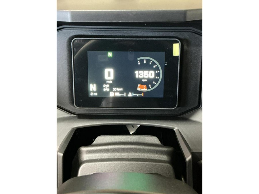 2027 Can-Am Defender XU MAX LTD HD11