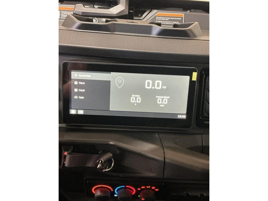 2027 Can-Am Defender XU MAX LTD HD11