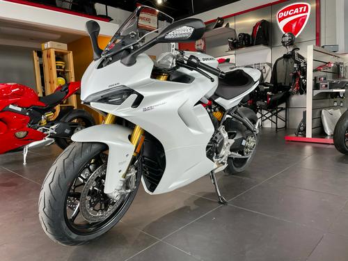 2021 Ducati SuperSport 950 S Review (13 Fast Facts For Sport-Touring)