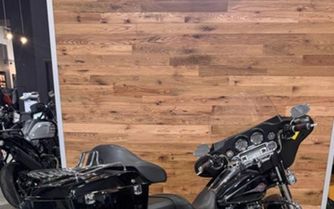 2012 Harley-Davidson FLHTC - Electra Glide Classic