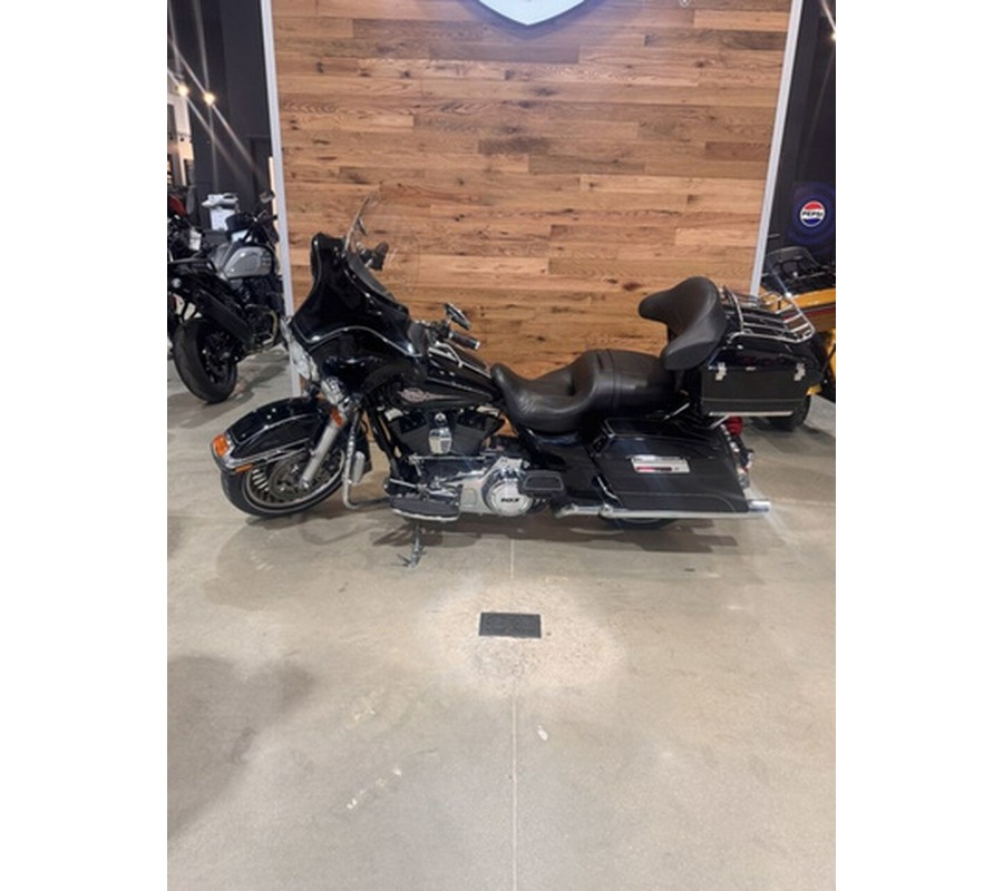 2012 Harley-Davidson FLHTC - Electra Glide Classic