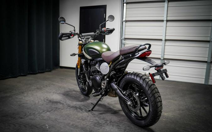 2026 Triumph Scrambler 400 X Matte Khaki Green/Matte Fusion White