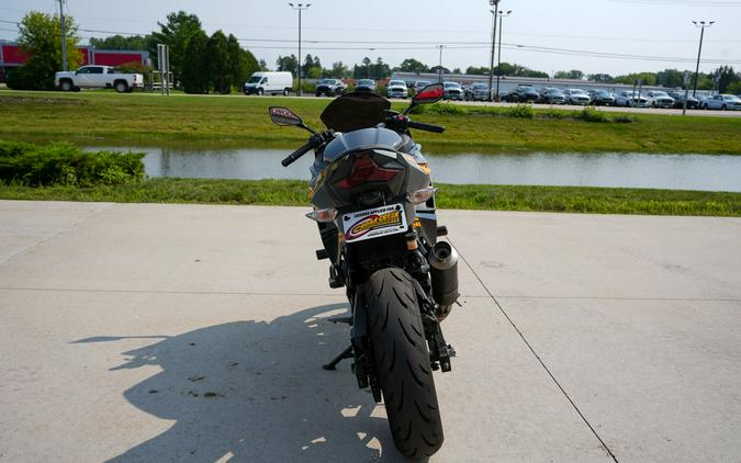 2018 Kawasaki Ninja® 400 ABS Pearl Solar Yellow/Pearl Storm Gray/Ebony