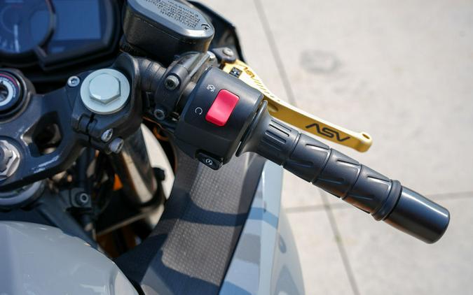 2018 Kawasaki Ninja® 400 ABS Pearl Solar Yellow/Pearl Storm Gray/Ebony