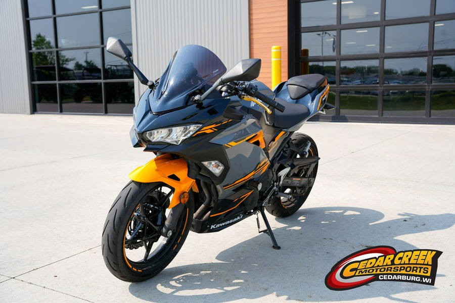 2018 Kawasaki Ninja® 400 ABS Pearl Solar Yellow/Pearl Storm Gray/Ebony