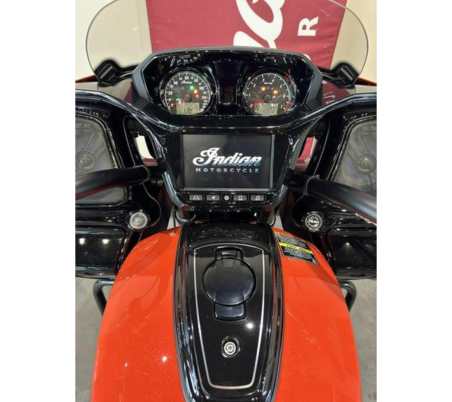 2024 Indian Motorcycle® Challenger® Dark Horse® Icon Sunset Orange