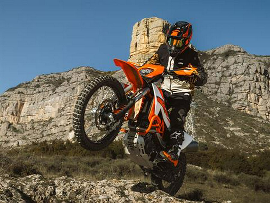 2026 KTM 690 Enduro R