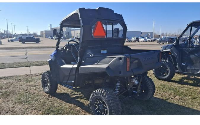 2017 Honda Pioneer 700 Deluxe