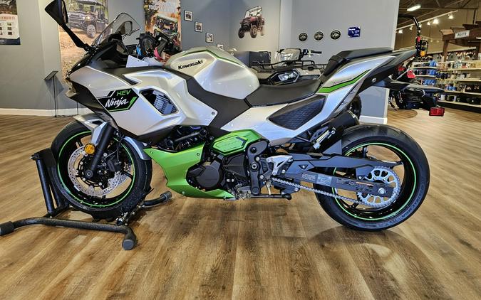 2024 Kawasaki Ninja 7 Hybrid ABS