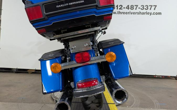 2010 Harley-Davidson Electra Glide® Ultra Limited Two-Tone Flame Blue Pearl/Vivid Black