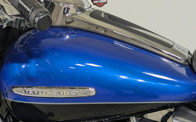 2010 Harley-Davidson Electra Glide® Ultra Limited Two-Tone Flame Blue Pearl/Vivid Black