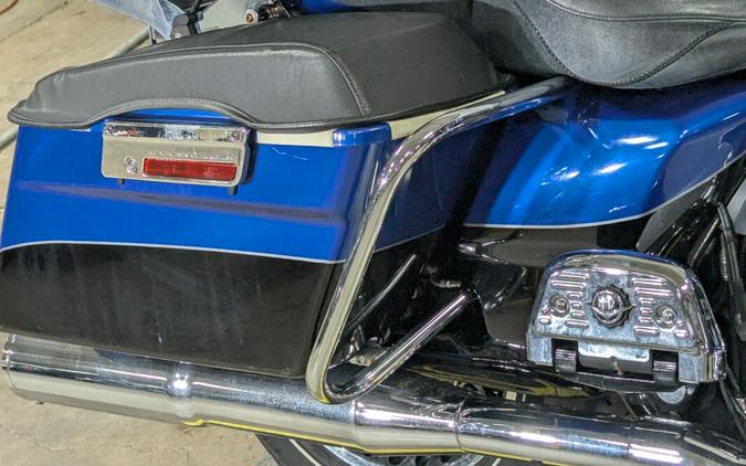 2010 Harley-Davidson Electra Glide® Ultra Limited Two-Tone Flame Blue Pearl/Vivid Black