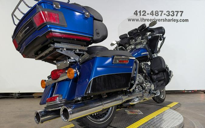 2010 Harley-Davidson Electra Glide® Ultra Limited Two-Tone Flame Blue Pearl/Vivid Black