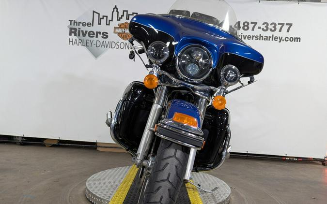2010 Harley-Davidson Electra Glide® Ultra Limited Two-Tone Flame Blue Pearl/Vivid Black