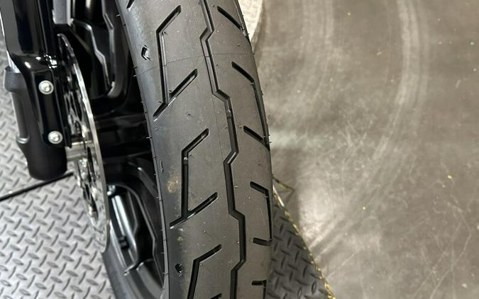 2025 Harley-Davidson® Low Rider® ST Vivid Black