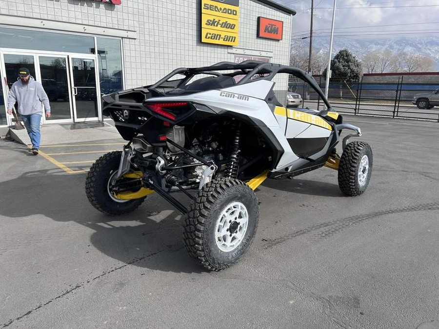 2024 Can-Am® Maverick R 999T DCT