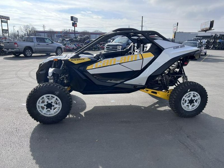 2024 Can-Am® Maverick R 999T DCT