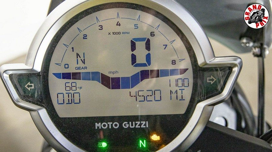 2022 Moto Guzzi V7 Stone E5