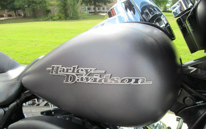 2016 Harley-Davidson® FLHXS - Street Glide® Special