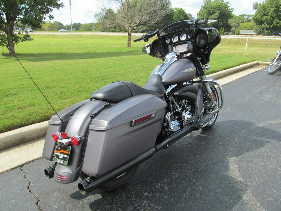 2016 Harley-Davidson® FLHXS - Street Glide® Special