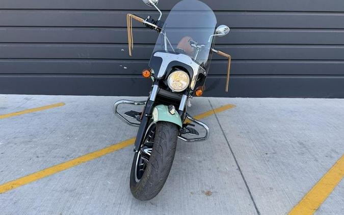 2018 Indian Motorcycle® Scout® ABS Willow Green / Ivory Cream / Gold Pinstripe