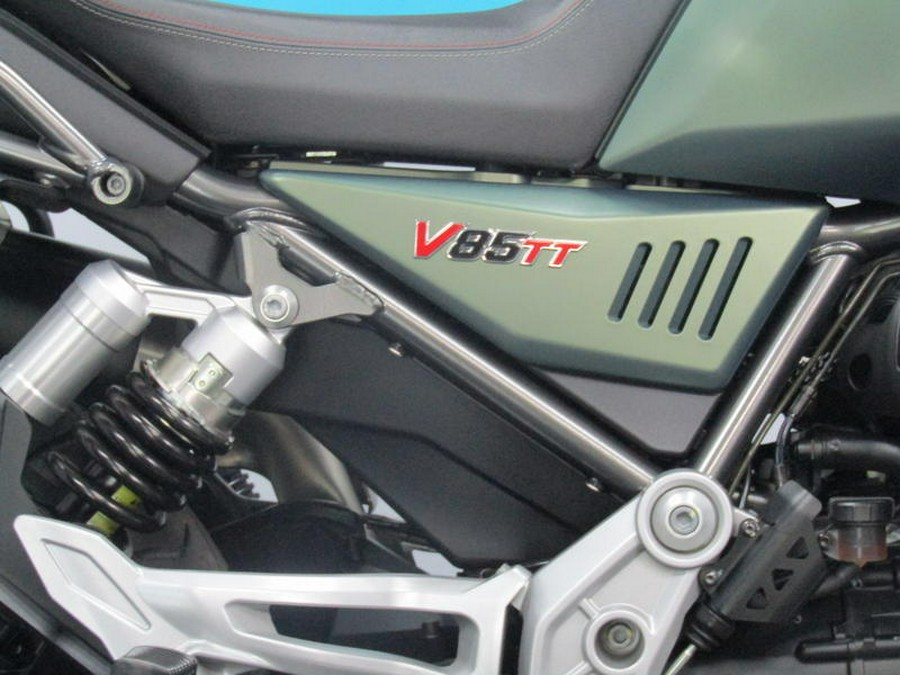 2022 Moto Guzzi V85 TT E5