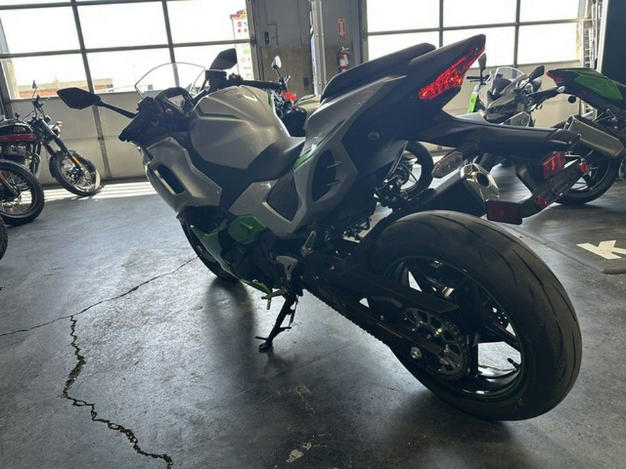 2024 Kawasaki Ninja 7 Hybrid ABS