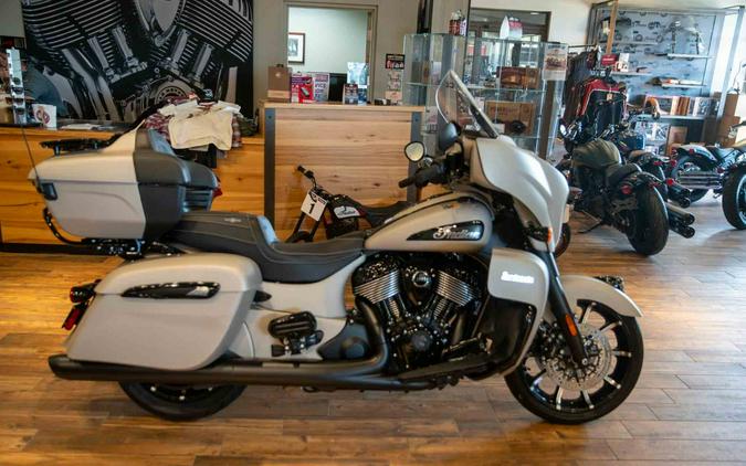 2023 Indian Motorcycle Roadmaster® Dark Horse®