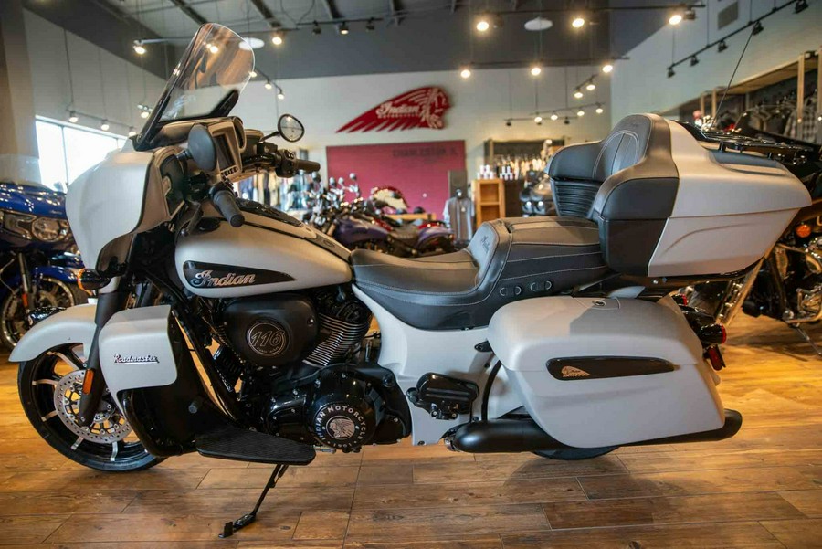 2023 Indian Motorcycle Roadmaster® Dark Horse®