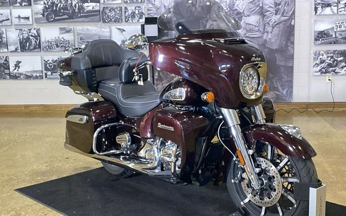 2021 Indian Roadmaster Limited Thunder Black Azure Crystal Limited Thunder Black Azure Crystal