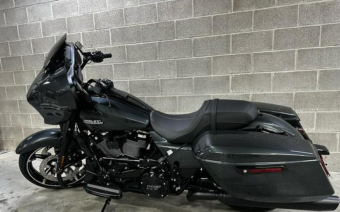 2025 Harley-Davidson® FLHX - Street Glide®