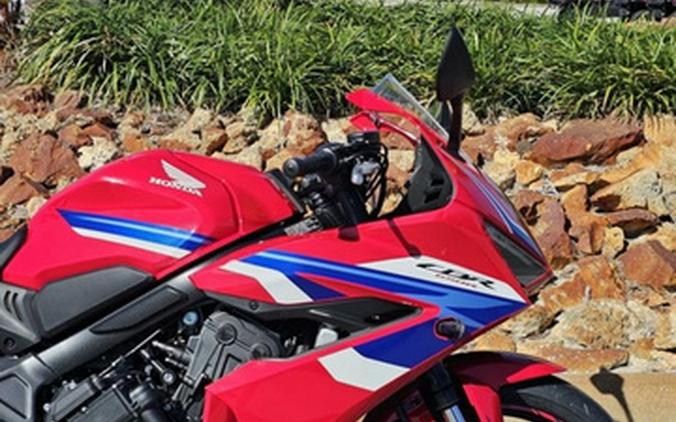 2026 Honda CBR650R E-Clutch
