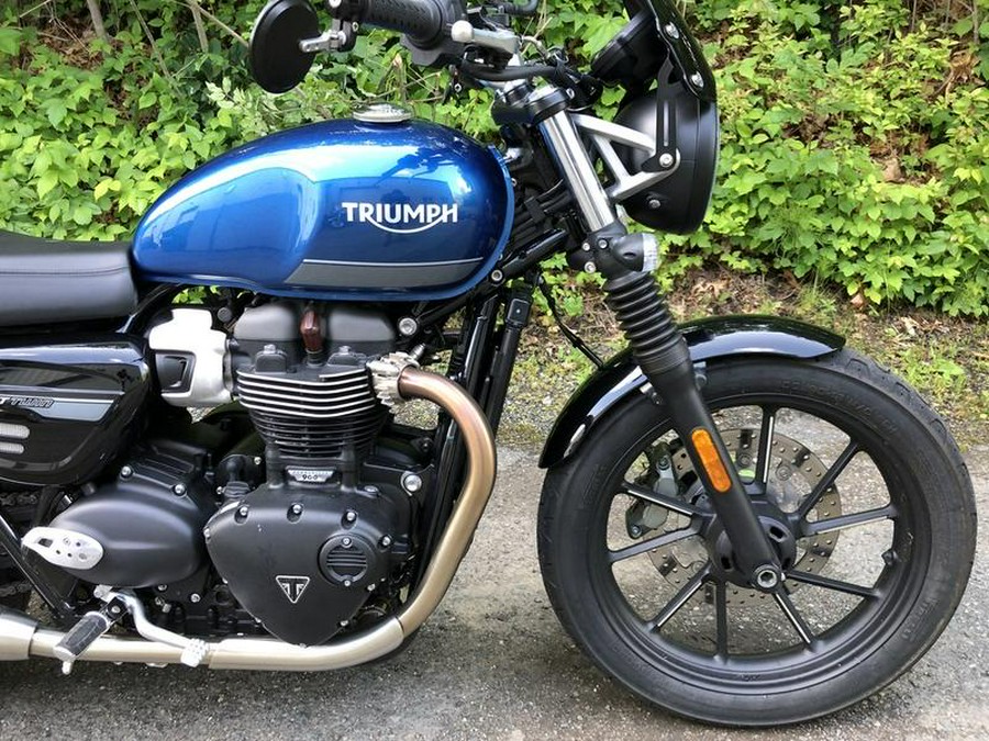 2022 Triumph Street Twin Cobalt Blue