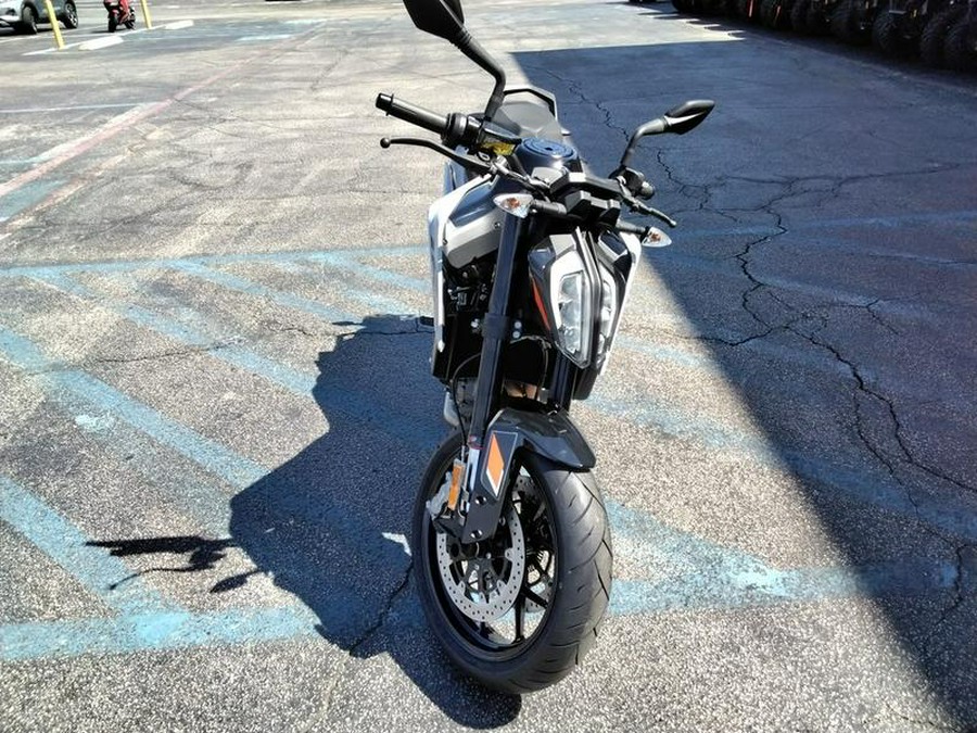 2024 KTM 790 Duke