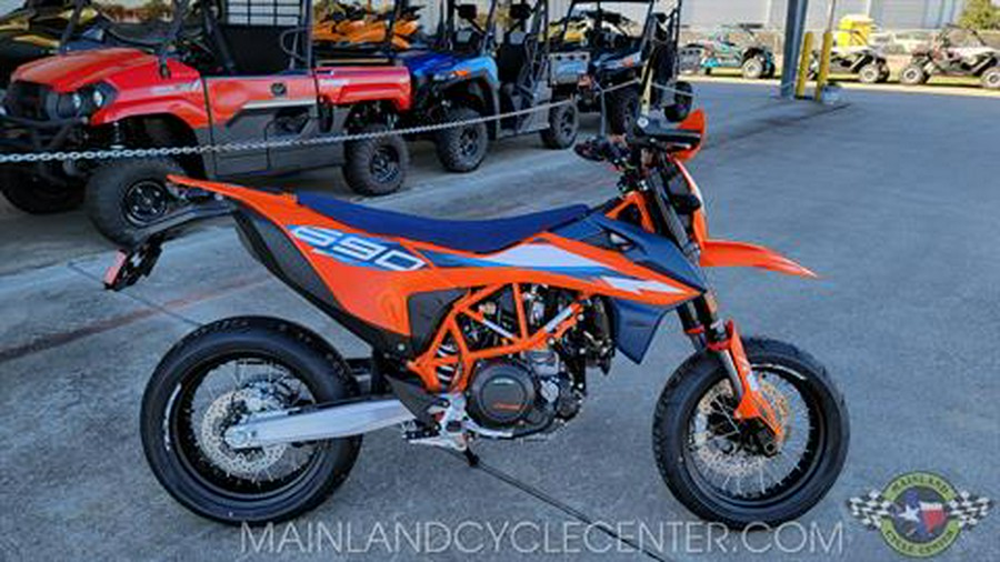 2024 KTM 690 SMC R