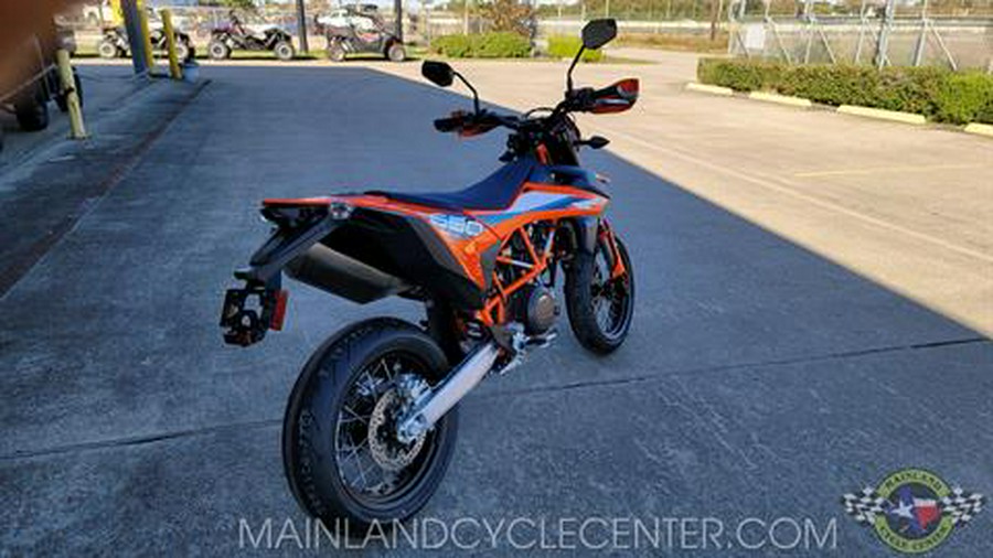 2024 KTM 690 SMC R