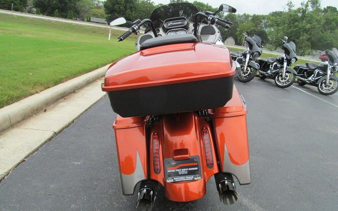 2013 Harley-Davidson® FLTRXSE2 - CVO™ Road Glide® Custom®